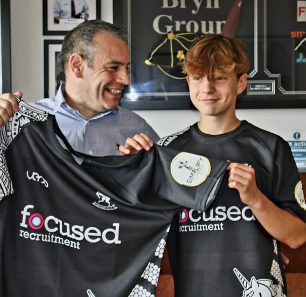 Tony O'Neill sponsored under-15s rugby team